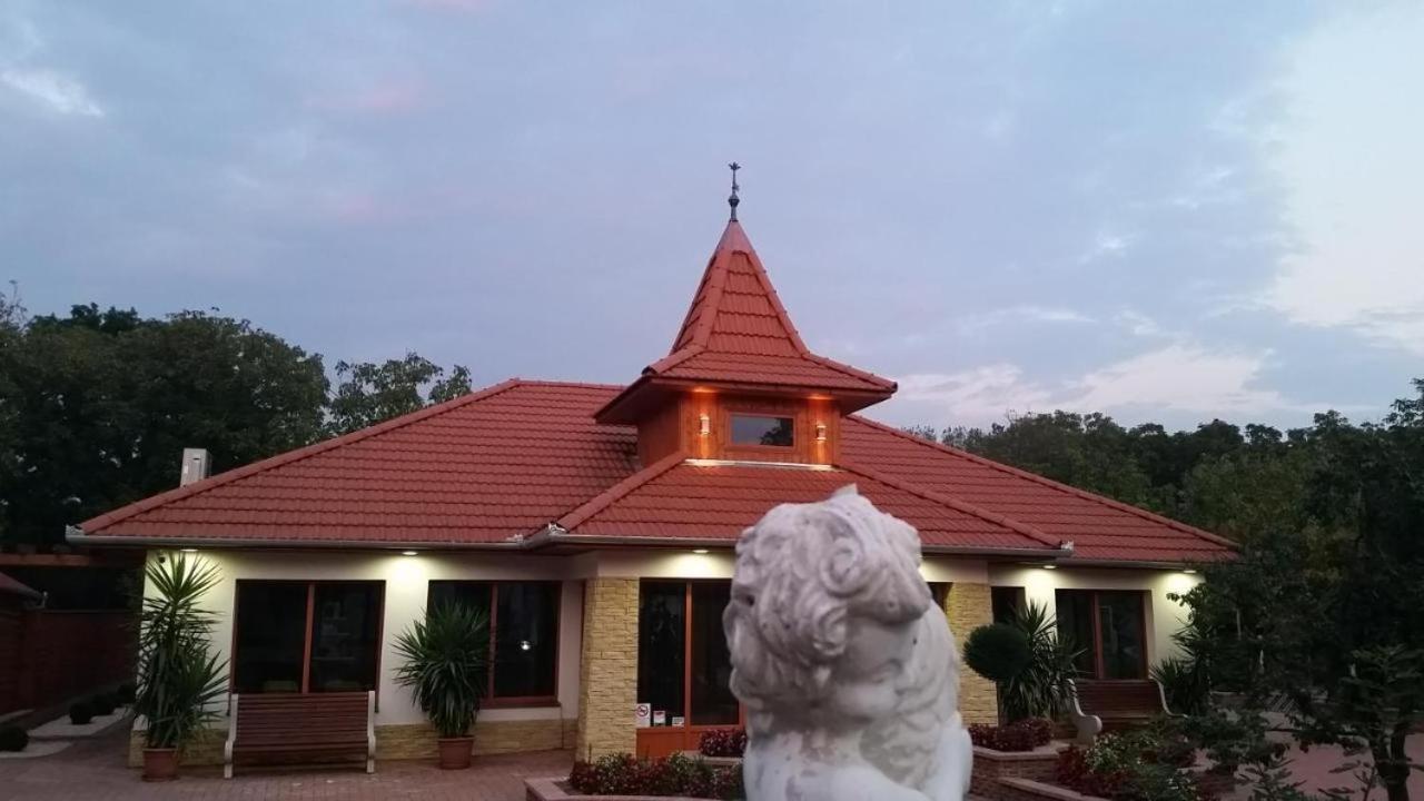 Bornemisza Kuria Wellness Resort Tiszabecs ภายนอก รูปภาพ