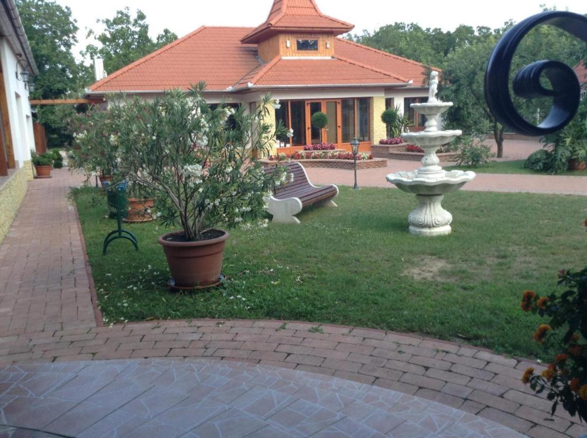 Bornemisza Kuria Wellness Resort Tiszabecs ภายนอก รูปภาพ